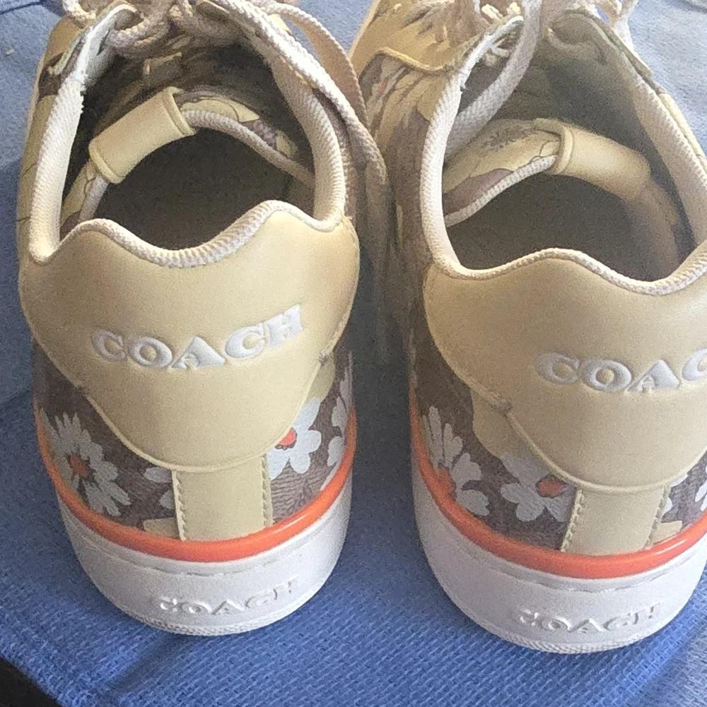 Coach Floral Brown and Cream Sneakers Size 10 mens - Picture 7 of 7